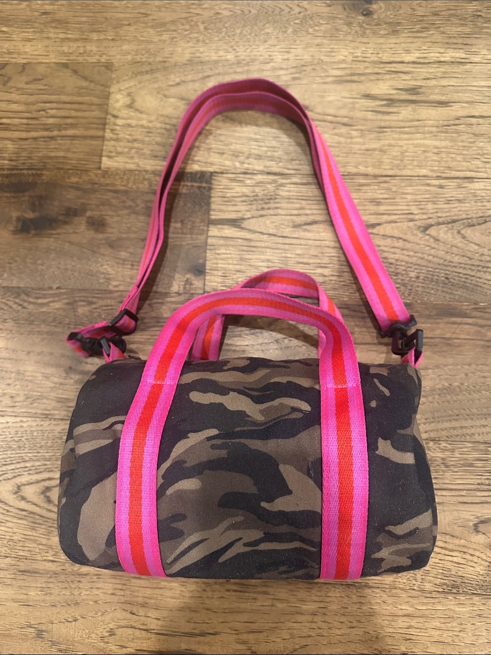NATURAL LIFE Camouflage Barrel Crossbody with Pink and Red Straps